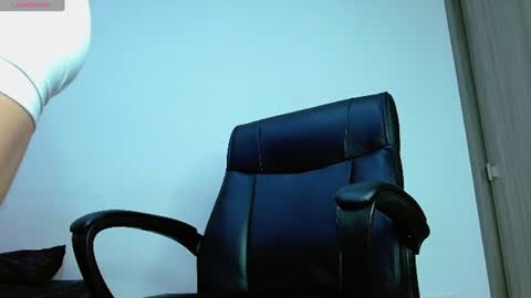 zark_wolf online show from September 2, 8:11 pm