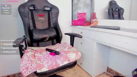 zarulynn online show from September 1, 5:25 pm