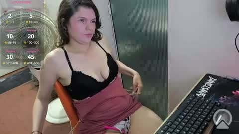 zelda_princess77 online show from August 9, 3:07 am