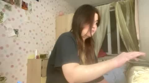 zeldasayre_ online show from August 11, 9:39 pm