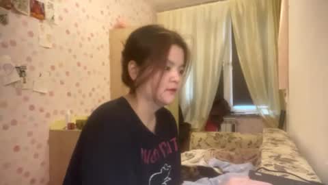 zeldasayre_ online show from August 12, 6:49 am