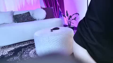     online show from August 3, 5:53 pm