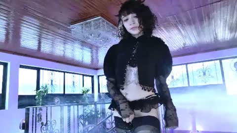      online show from August 7, 3:12 pm