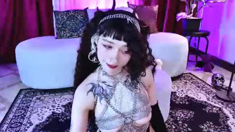      online show from August 15, 5:06 pm