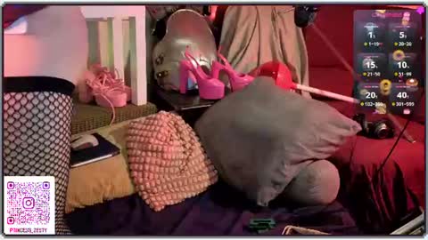 zesty_peach online show from July 27, 11:21 pm