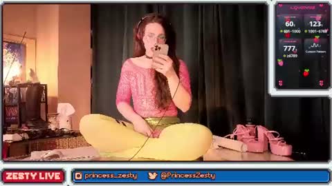 zesty_peach online show from August 14, 8:01 pm