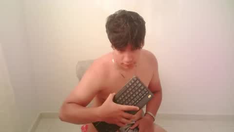 zeus_183 online show from July 21, 9:50 pm