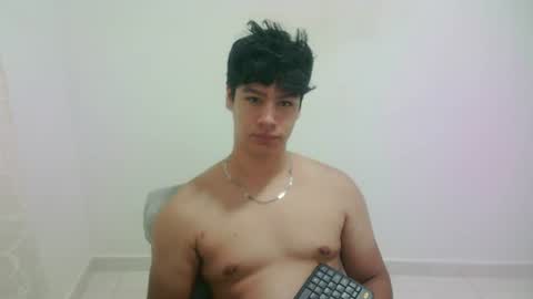 zeus_183 online show from July 22, 10:28 am
