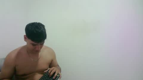 zeus_183 online show from July 24, 2:03 am