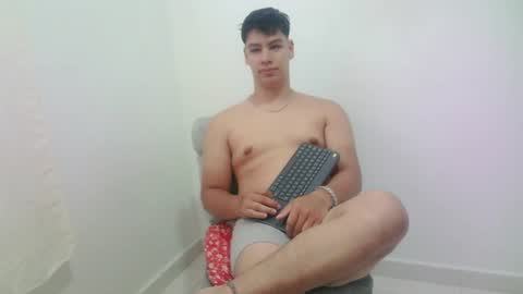 zeus_183 online show from July 24, 3:15 pm