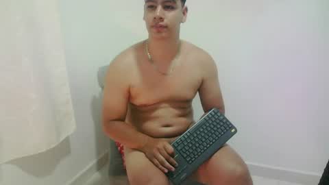 zeus_183 online show from July 26, 5:01 am