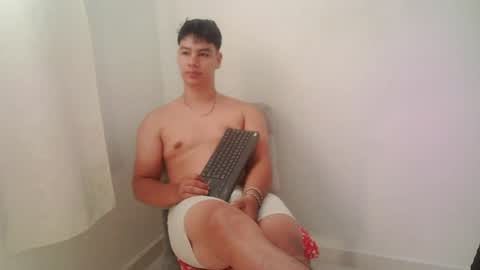 zeus_183 online show from July 26, 12:54 pm