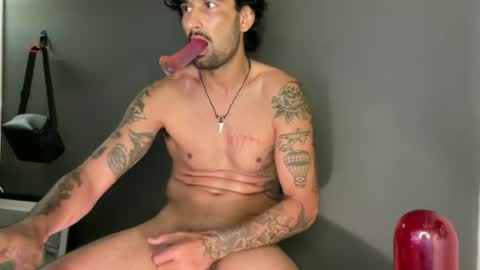 zeusdelicious online show from August 5, 1:58 am