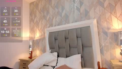 zharia_lux25 online show from August 9, 10:00 pm