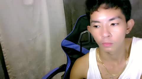 zian_smithx online show from May 8, 8:44 pm