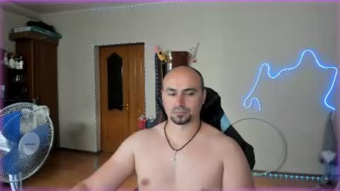 Ziesh online show from June 18, 3:23 pm