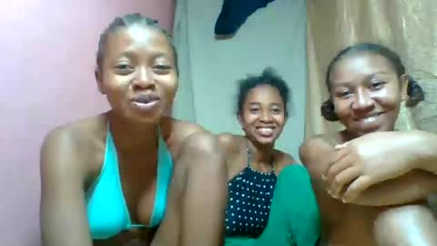 zinaely39 online show from August 11, 7:27 pm