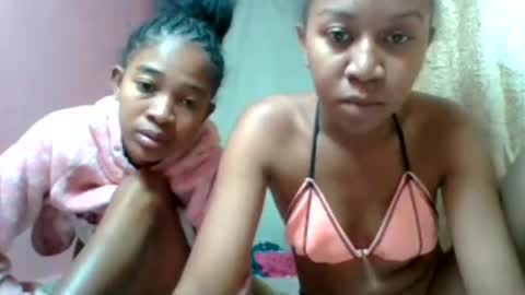 zinaely39 online show from August 14, 6:17 am