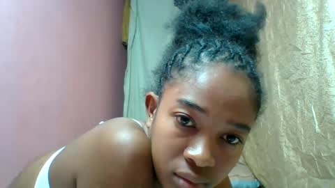 zinaely39 online show from August 14, 1:04 pm