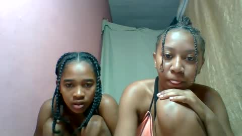 zinaely39 online show from August 15, 11:47 am