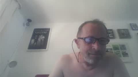 Zippi online show from August 12, 2:08 pm