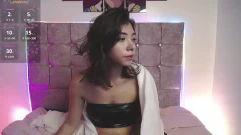 zira_lux online show from July 29, 5:25 am