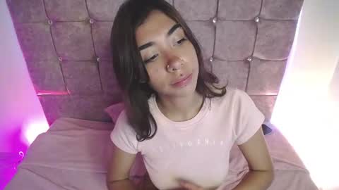 zira_lux online show from August 1, 9:37 am