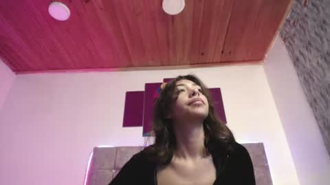 zira_lux online show from August 11, 8:27 am