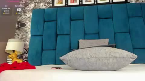 zoe_blosson online show from August 7, 12:05 pm