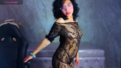 zoe_ch_ online show from July 31, 7:36 am