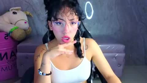 zoe_ch_ online show from August 1, 4:18 am