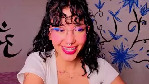 zoe_ch_ online show from August 5, 9:18 am