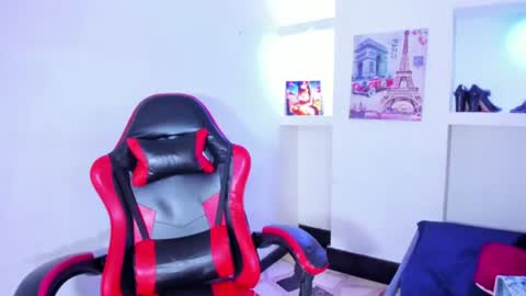 zoe_connor19 online show from August 7, 1:49 am