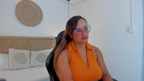 zoe_danae_ online show from August 11, 1:46 pm