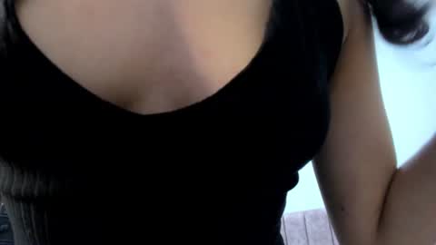 zoe_evaanss_ online show from July 29, 1:23 am