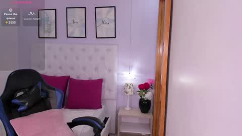 Zoe Gale online show from August 2, 12:39 am
