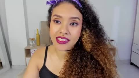 zoe_gruber online show from July 23, 2:25 am