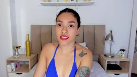 zoe_gruber online show from July 26, 4:06 am