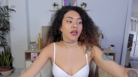 zoe_gruber online show from August 7, 5:07 am