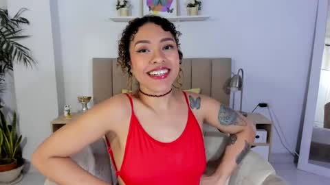 zoe_gruber online show from August 15, 12:47 am