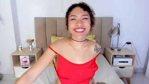 zoe_gruber online show from August 15, 2:59 am