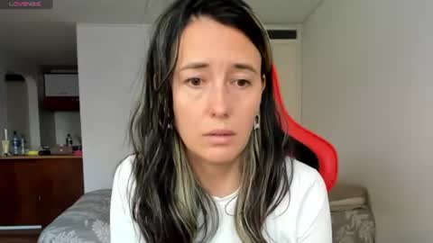 zoe_jeane_beker online show from August 5, 10:52 pm