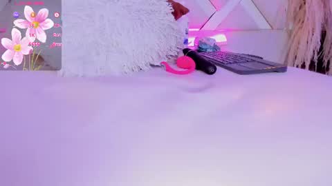 Zoey  online show from August 10, 9:11 am