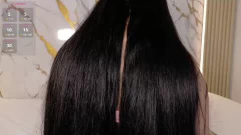 zoe_longhair online show from July 25, 11:20 pm