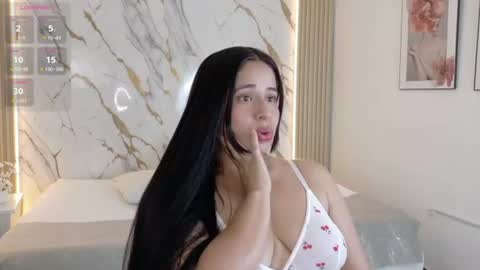 zoe_longhair online show from July 28, 1:39 pm