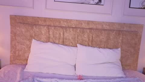 zoe_moon__ online show from August 12, 11:34 am