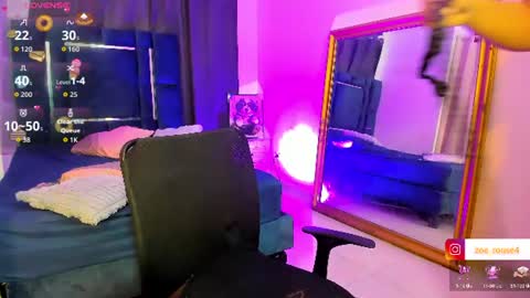 zoe_rosee4 online show from August 1, 8:48 pm
