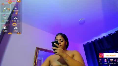 zoe_rosee4 online show from August 2, 8:49 pm