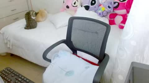 ZOE online show from September 3, 12:02 am
