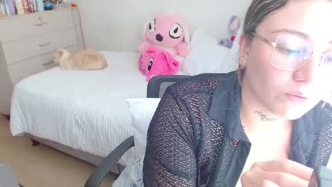 ZOE online show from September 3, 6:44 pm